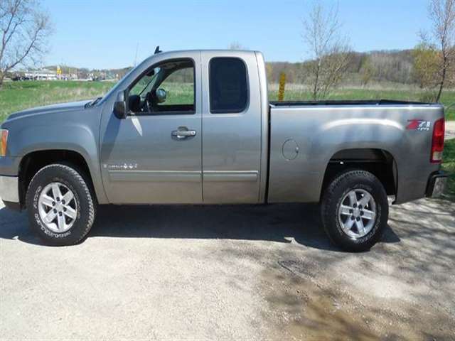 2007 GMC Sierra 1500 SLT 4dr Extended Cab 4WD 6.5 ft. SB
